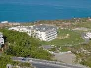 Mittelbau, Zimmer und Restaurant